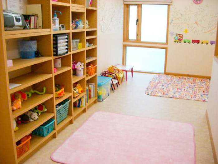 保育室 “にこにこ”